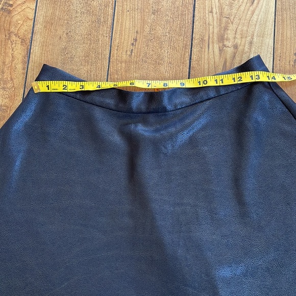 DYNAMITE “leather” flare skirt - Picture 3 of 14